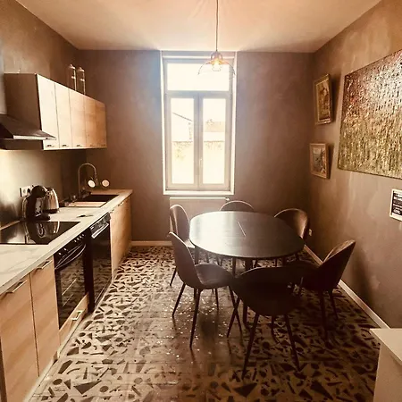 Comme Chez Le Notaire * Freyming-Merlebach